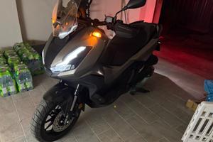 Honda adv 350