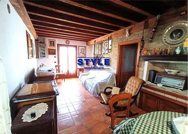 RUSTICO IN APERTA CAMPAGNA