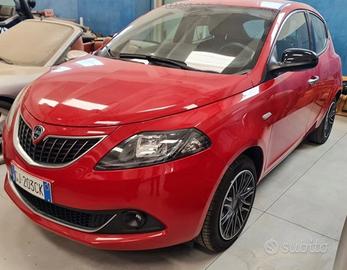 Lancia Ypsilon 1.0 Hybrid Ecochic Gold NUOVA