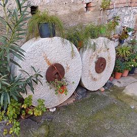 coppia di macine in pietra