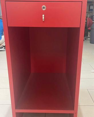 Mobiletto rosso con cassetto