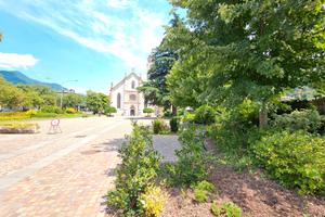 TRILOCALE con FINITURE DI PREGIO STORICO-ARTISTICO