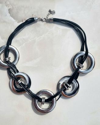 Elegante collana nuovo di design in metallo +vetro
