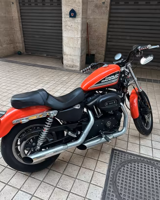 Harley Davidson 883R arancione