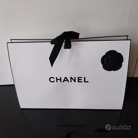 Scatola CHANEL in cartone / gift box