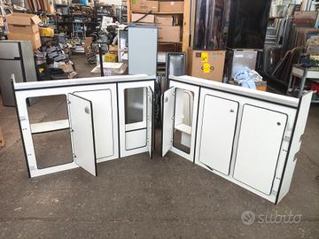 Mobile garage interno van