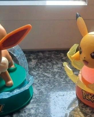Pokemon uovo di Pasqua Kinder Gransorpresa Gigante