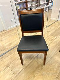 Sedie in legno ed ecopelle