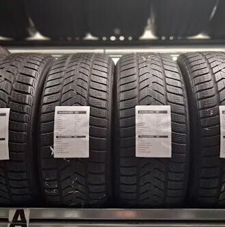 Coppia 2 Pneumatici Invernali Pirelli 215/55 R18