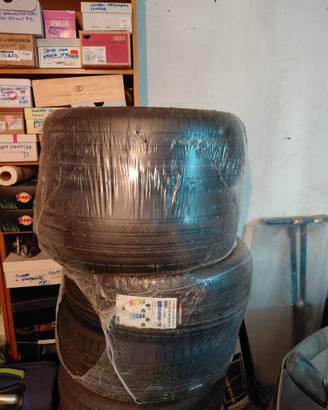 Treno pneumatici Hankook NUOVO