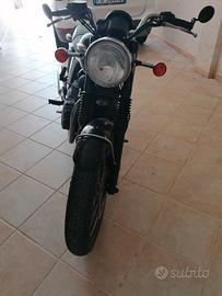 Triumph bonneville 