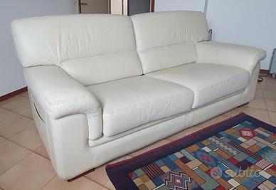 DIVANO IN PELLE