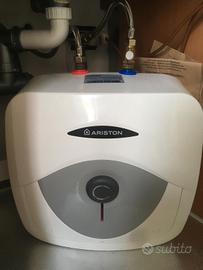 boiler Ariston sotto lavello 