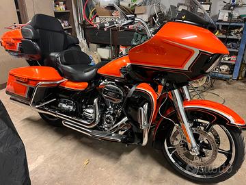 Harley-Davidson Road Glide C.V.O. - 2022