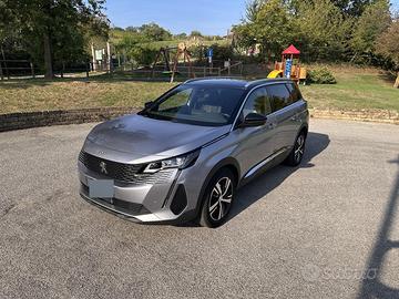 PEUGEOT 5008 GT
