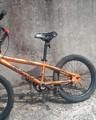 bicicletta bmx