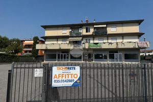 NEGOZIO A ALBANO SANT'ALESSANDRO