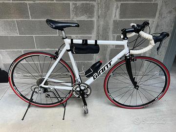 GIANT SR2