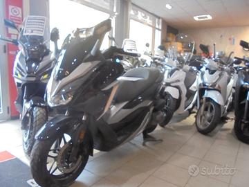 HONDA FORZA 300