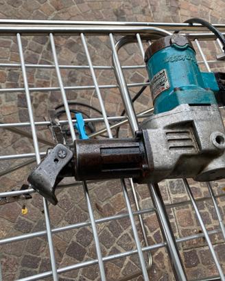 Martellatore perforatore makita