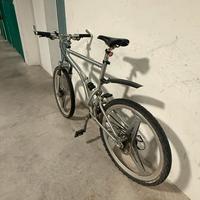 Bicicletta Mercedes Benz pieghevole