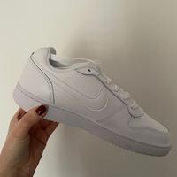 Nike Ebernon Row