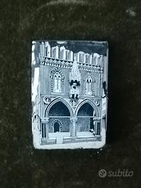 scultura palazzo delle mercanzie