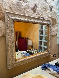 Specchio stile barocco con cornice intagliata
