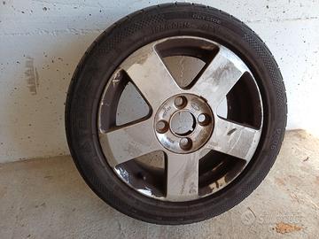 GOMME CON CERCHI IN LEGA