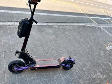 Monopattino hoyor modificato