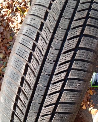 gomme termiche 235 60 18