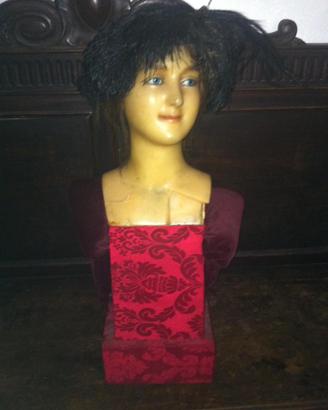 Manichino mezzo busto di donna in cera