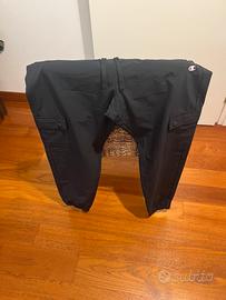 Pantalone tuta con tasconi