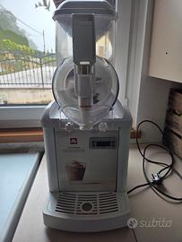 Macchina crema caffè Illy capacità 3 litri