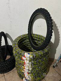 gomme da 16 e 17 stradali e 17 tacchettate