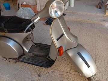 Vespa PX200 E
