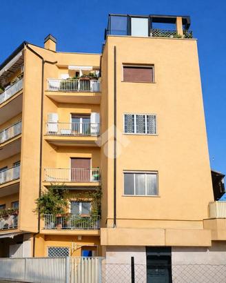 2 LOCALI A ROMA