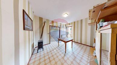 Appartamento di 112 mq in Rossiglione