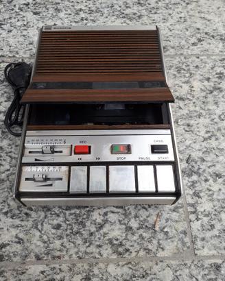 registratore a cassette grundic