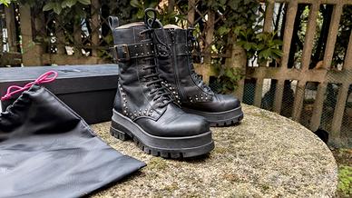 Stivaletti anfibi neri Pinko numero 36