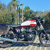 Triumph bonneville 900 ( 9000km) PERMUTE AUTO ECC