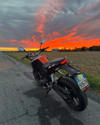 KTM DUKE 125