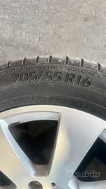 Gomme e cerchi 80 per cento
