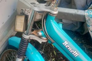 Moto Benelli 