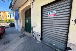 NEGOZIO A AFRAGOLA
