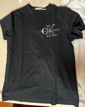 T-shirt Calvin Klein