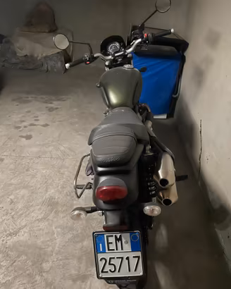 Moto scambler Triunph