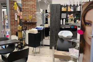 Nuovo Hair Saloon in gestione a Biella