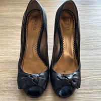 Decolté nere scarpe con tacco Guess