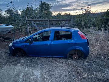 Grande punto 1.2 regaloo pezzi